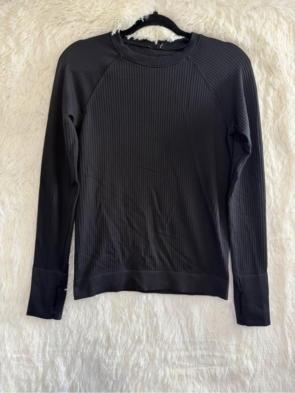 Lululemon Womens Rest Less Pullover Ribbed Top Size 4 Black Thumbholes Yoga READ
